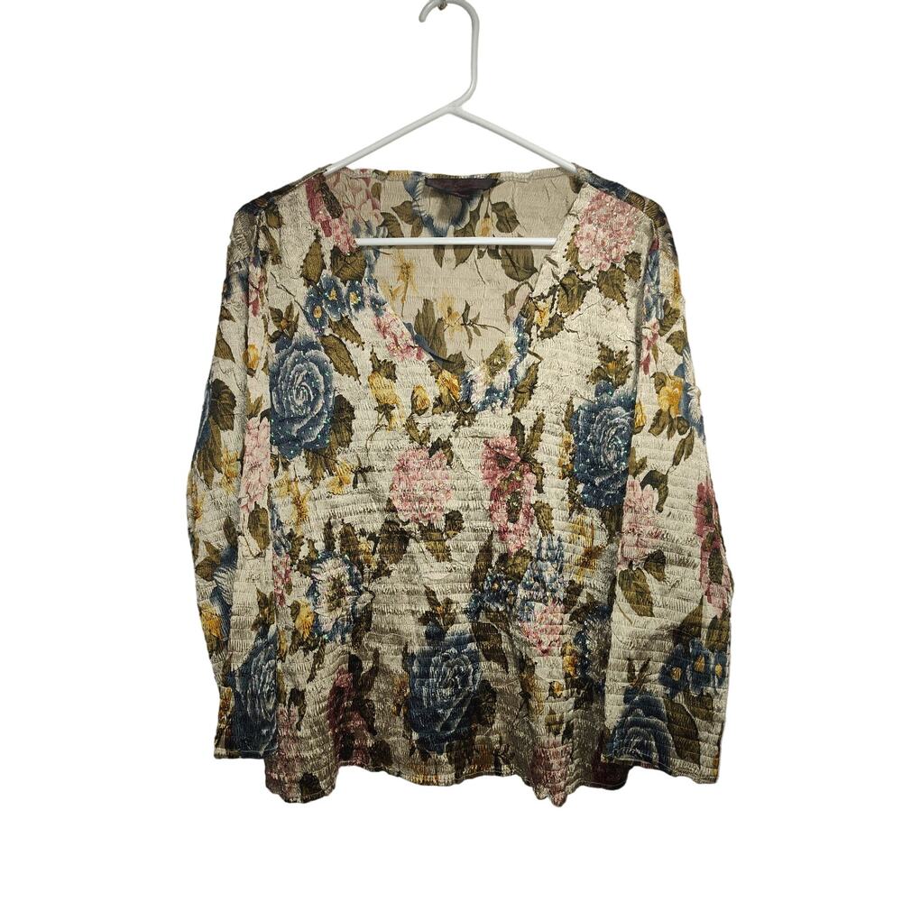 Pleats Women's Shirt Size Large